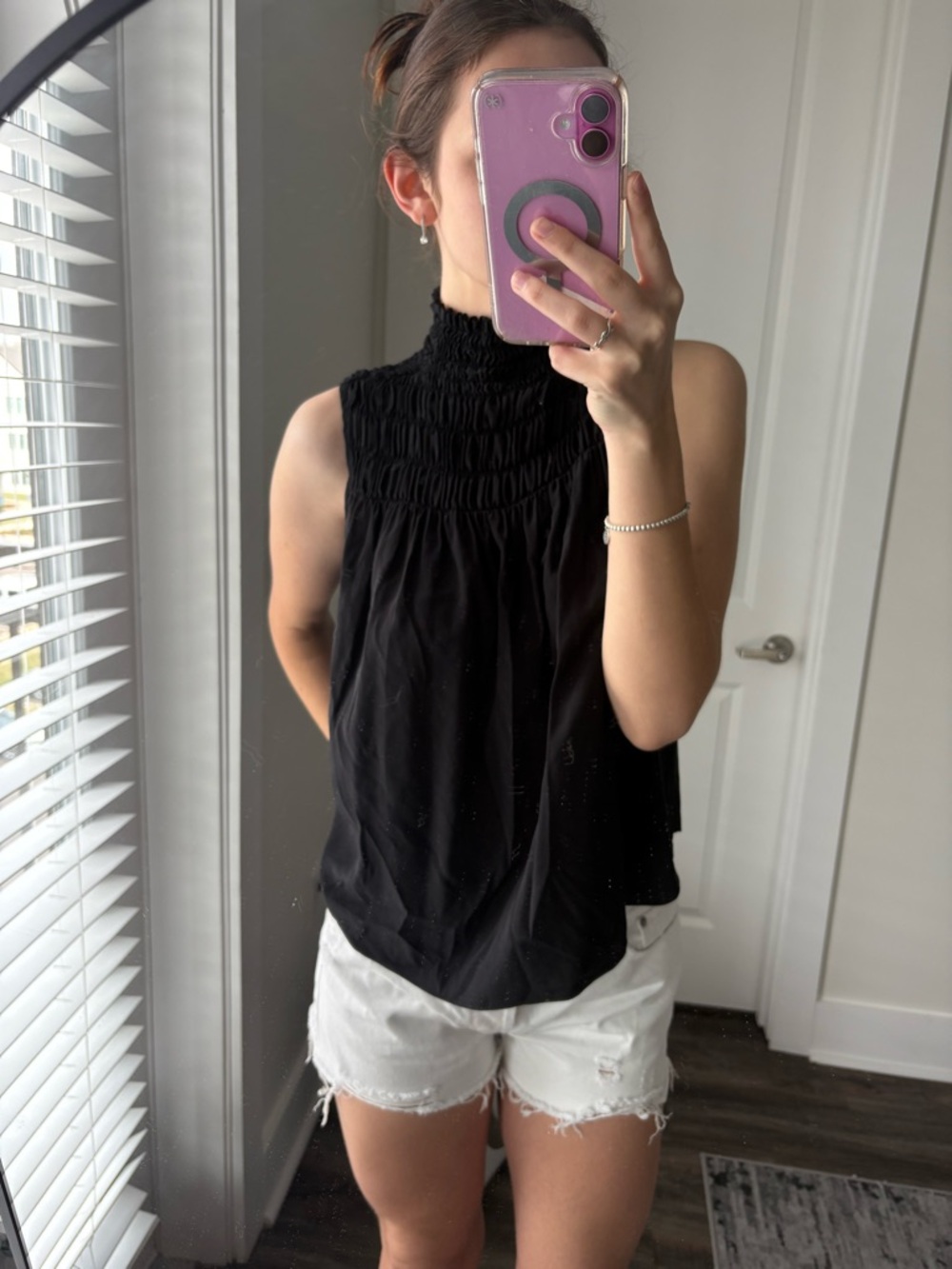 Frame black sleeveless top 🖤✨